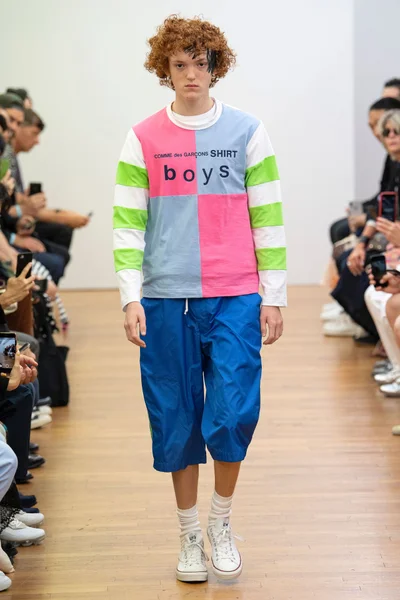 Look 11